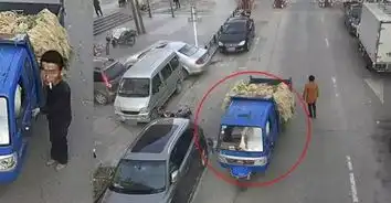  交警蜀黍把违法行人做成大头表情包提醒大家遵守交规这画风简直了,然而有人质疑