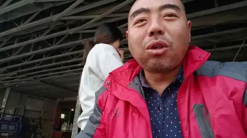  鲁智深早餐简约不简单,胡辣汤一碗2块,煎包1元3个,你们只能羡慕