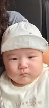 嘟嘟嘟嘟嘟表情包女儿