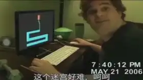  爆笑整蛊椅子突然动起来,瞬间惊吓搞笑表情,我想笑