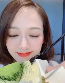斗鸡眼吐舌头表情包杨丞琳