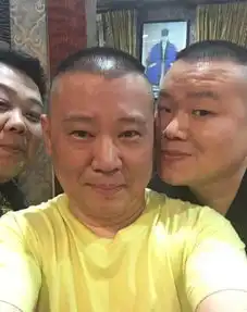  众星除夕怎么过baby黄晓明回家过年包饺子