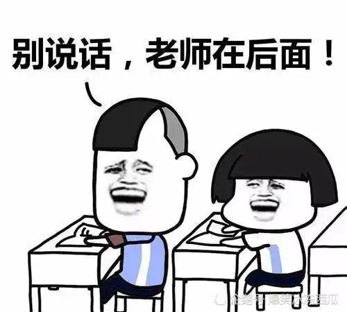  开心一刻男友给我买了条丝巾,麻利地系了个很漂亮的结