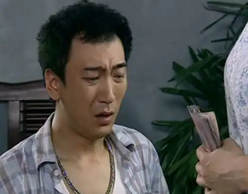  悠悠寸草心女主借钱给弟弟,被婆婆误会偷男人,这下惨了