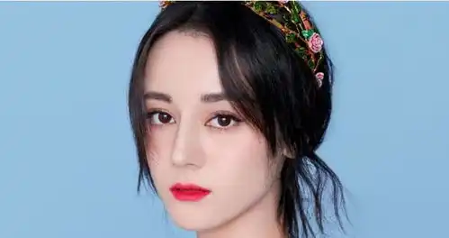 迪丽热巴配字表情包发箍