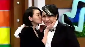  大s与众姐妹聚会学厨艺,小s当传声筒,脑子不好意外充当猪队友