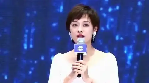  杨超越追剧找孙俪买房本尊回复锦鲤表情包求保业绩