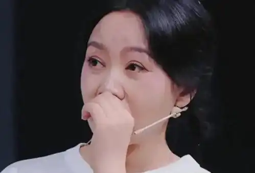  晓彤生日惊魂,闫妮吓到失态,网友太过分了