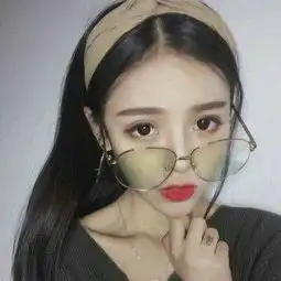 戴眼镜的女孩表情包颜超