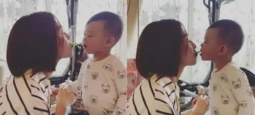  胡杏儿带儿子与闺蜜聚会巧遮孕肚,奕霆仔被干妈p胡子表情萌出血