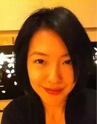  小s微博再晒素颜自拍照