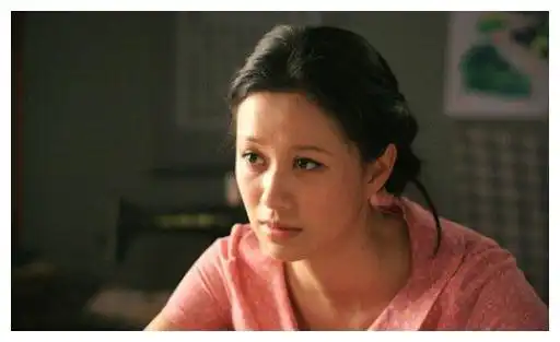  小姑子常来找嫂子要钱,门外听到她和邻居对话,嫂子当天搬家