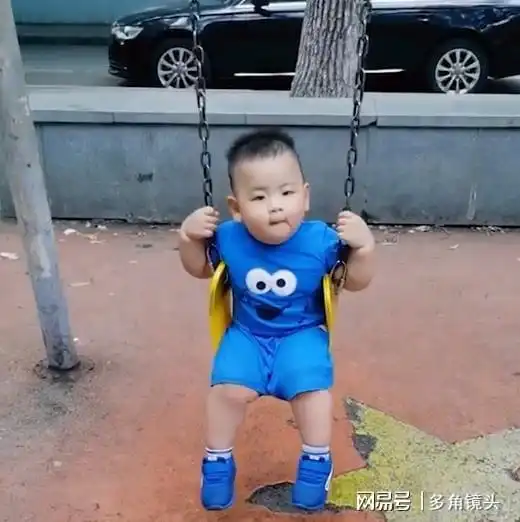  上海一女子将幼儿遗忘独自回家,满脸抱歉回去找,孩子的表情亮了
