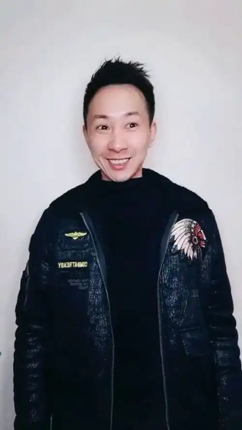  两表哥太客气了带肉又带的,不能怠慢萌娃表情配音搞笑百万视友赐神评求一个神评加持
