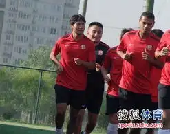  西北狼收假遇人荒科萨表情凝重球员轻松