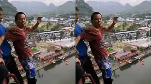  小伙子吓尿了吧,表情都不自然了