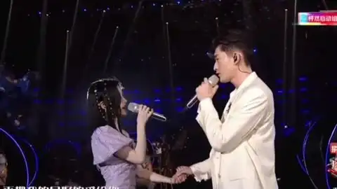  鞠婧祎张翰温柔湖南卫视618超拼夜,百元红包人人有,奔驰iphone九块九