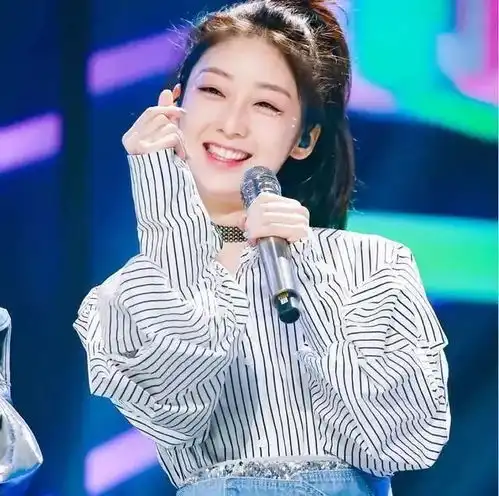  还在上小学的侄儿给我说他长大要娶杨超越,我beauty