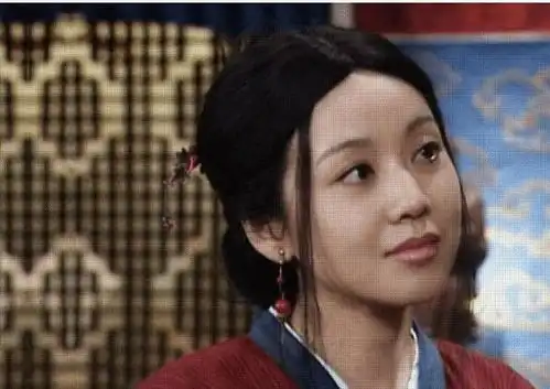 27岁正式进入演艺圈,33岁因长得丑遭前夫嫌弃,今48岁美成妖精