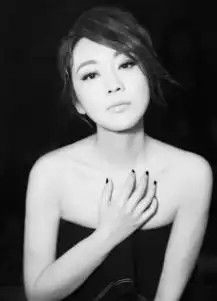  有一种母女太sisters闫妮与女儿合照未免姐妹感太强,暴瘦30斤美过倪妮才是她保持少女辣妈状态的终极杀招