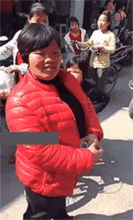  爆笑gif兄弟,你好孬也得有个表情啊,这样死板会很尴尬的