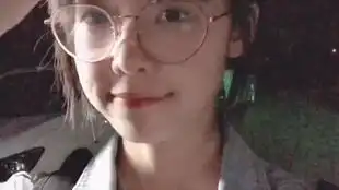  果然戴眼镜的女生才是最骚的