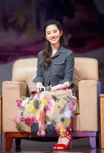  刘亦菲花裙俏丽,台上大笑不止小表情超萌