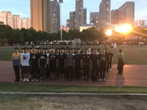  专题一可怕的不是军训,而是长沙的温度