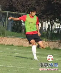 图荒表情包足球