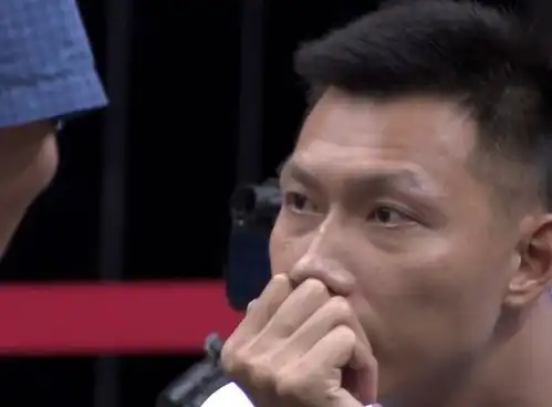  下一轮停赛杜锋朝裁判大吼怒摔战术板,经历着从未有过的绝望