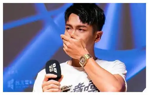  柯震东复出拍电影,并喊话王大陆包场观看,对方却用2字表明态度