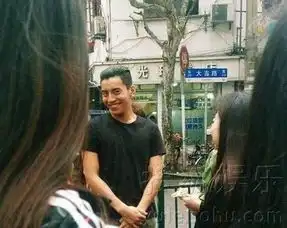  表情包界欢迎你王大陆被博主吐槽表情魔性