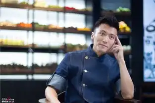  谢霆锋刷屏表情包为美食每天呆厨房16小时