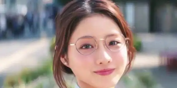  我问我妈借了50万,欠条故意写错了一个字,没想到却错失了100万