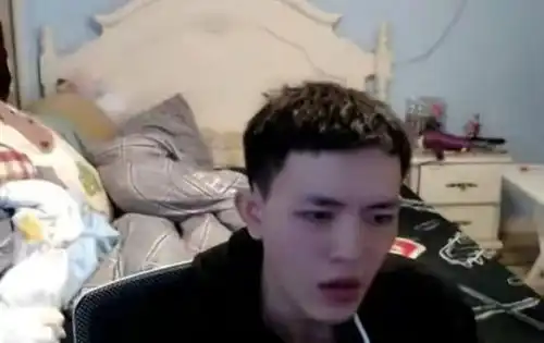  明凯和德华成难兄难弟惨遭全网狙击,只为让主播上不去星星