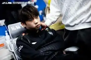  滚动