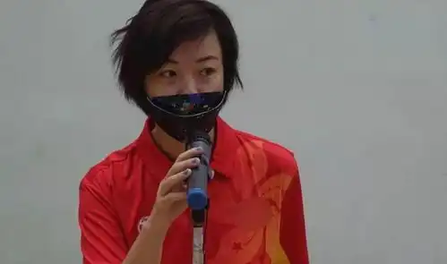  网友偶遇大魔王张怡宁带女儿参加乒乓球比赛