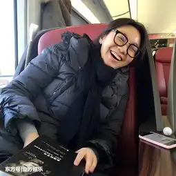  47岁的闫妮被打回原形真实素颜就是老大妈的状态