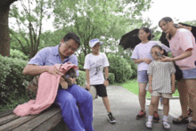  表情亮了快来围观小脑斧洗澡,虎宝宝开始拒绝后来真香