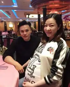  熊黛林巨肚吓人但表情甜蜜,离开郭富城嫁给郭可颂非常明智