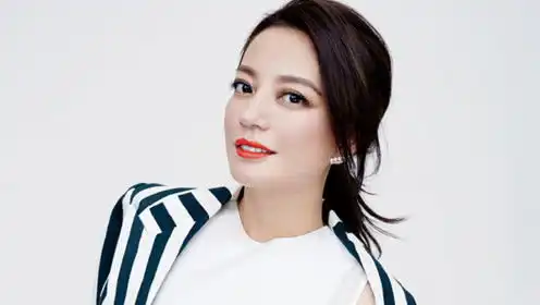  表情两只老虎海报拍摄花絮葛优长发赵薇耍剑闫妮卖萌范伟成大忽悠...表情