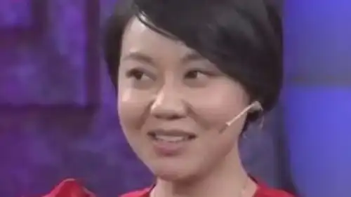  闫妮化身花痴小女生称赞老鹰乐队鲁豫听后大笑