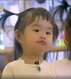  包贝尔女儿表情包上线综艺一姐甜馨地位不保啦