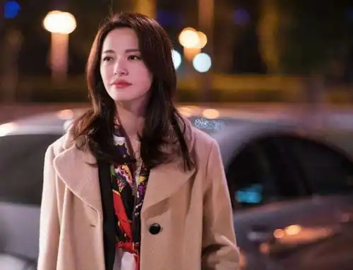 长相很普通,却靠穿搭和自律圈粉的3大女星,闫妮姚晨才是实力派