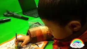  捞蝌蚪捞螺丝,换地方放生qiqi玩具记录日常游玩体验各种生活形式