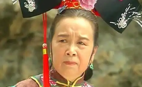  就在7个月前,让人憎恨23年的容嬷嬷李明启,又翻车了