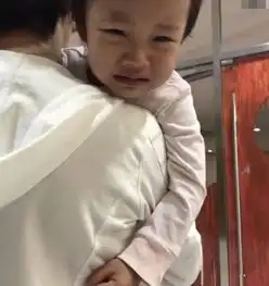  李小璐贾乃亮两人或将破镜重圆看甜馨表情就知道,网友谁敢信