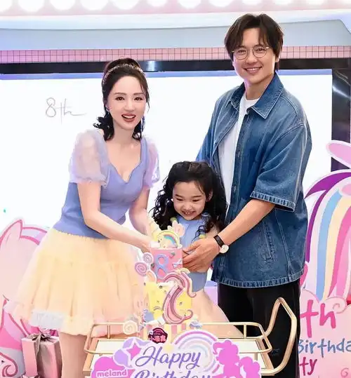  甜馨参加董璇女儿生日聚会,昔日泰迪姐妹团重聚,共庆欢乐时光