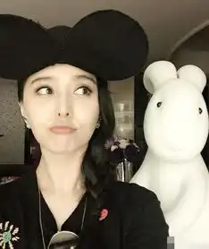  范爷竟然也会卖萌闭眼嘟嘟嘴好可爱
