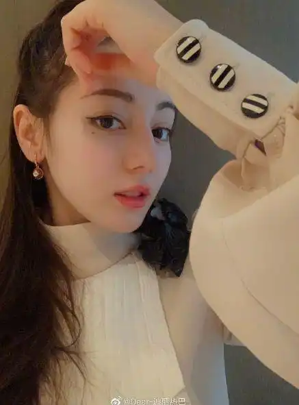 嘟嘟嘟嘟嘟表情包自拍